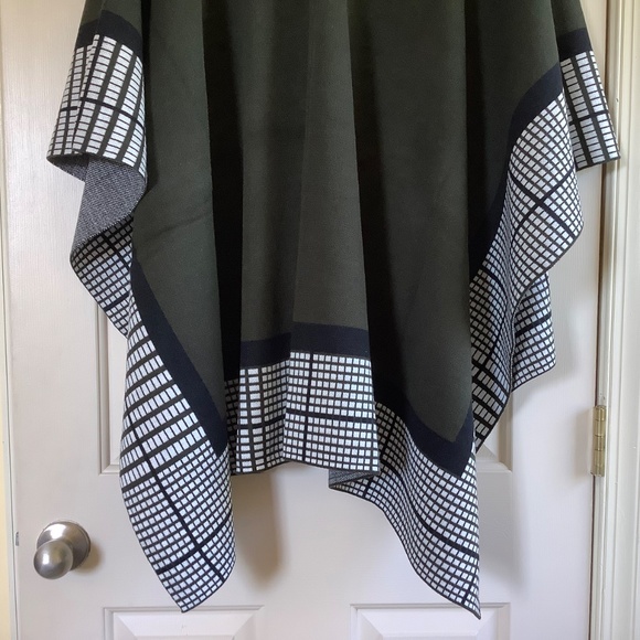 Patricia Nash Classic Crisscross Cape Dark Olive SZ M/L - Picture 11 of 16